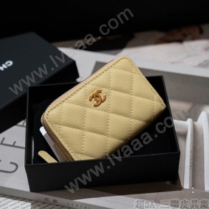 Chanel 进口羊皮和球纹牛皮卡包钱包