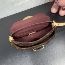 M13617  Sunset 手袋 取材經典 Monogram 塗層帆布