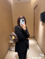 M13617  Sunset 手袋 取材經典 Monogram 塗層帆布