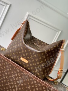 M14018  Vagabond Hobo 手袋