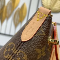 M26532 Neo Lockit PM靈感來自1958年柯德莉夏萍曾攜帶的旅行手挽袋