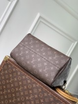 M13904  烏木色 Speedy P9 Bandoulière 30 手袋