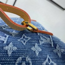 M27330 Denim Rendez-Vous 系列呈獻經典 Montsouris Cargo 雙肩包