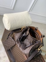 M13904  烏木色 Speedy P9 Bandoulière 30 手袋