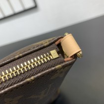 M26532 Neo Lockit PM靈感來自1958年柯德莉夏萍曾攜帶的旅行手挽袋