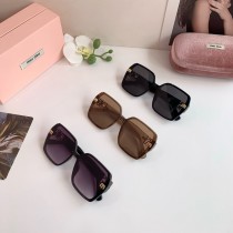 繆繆MIUMIU 新款時尚太陽鏡