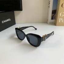 CHANEL 香奈兒新款小香愛心桃鏡腿太陽鏡